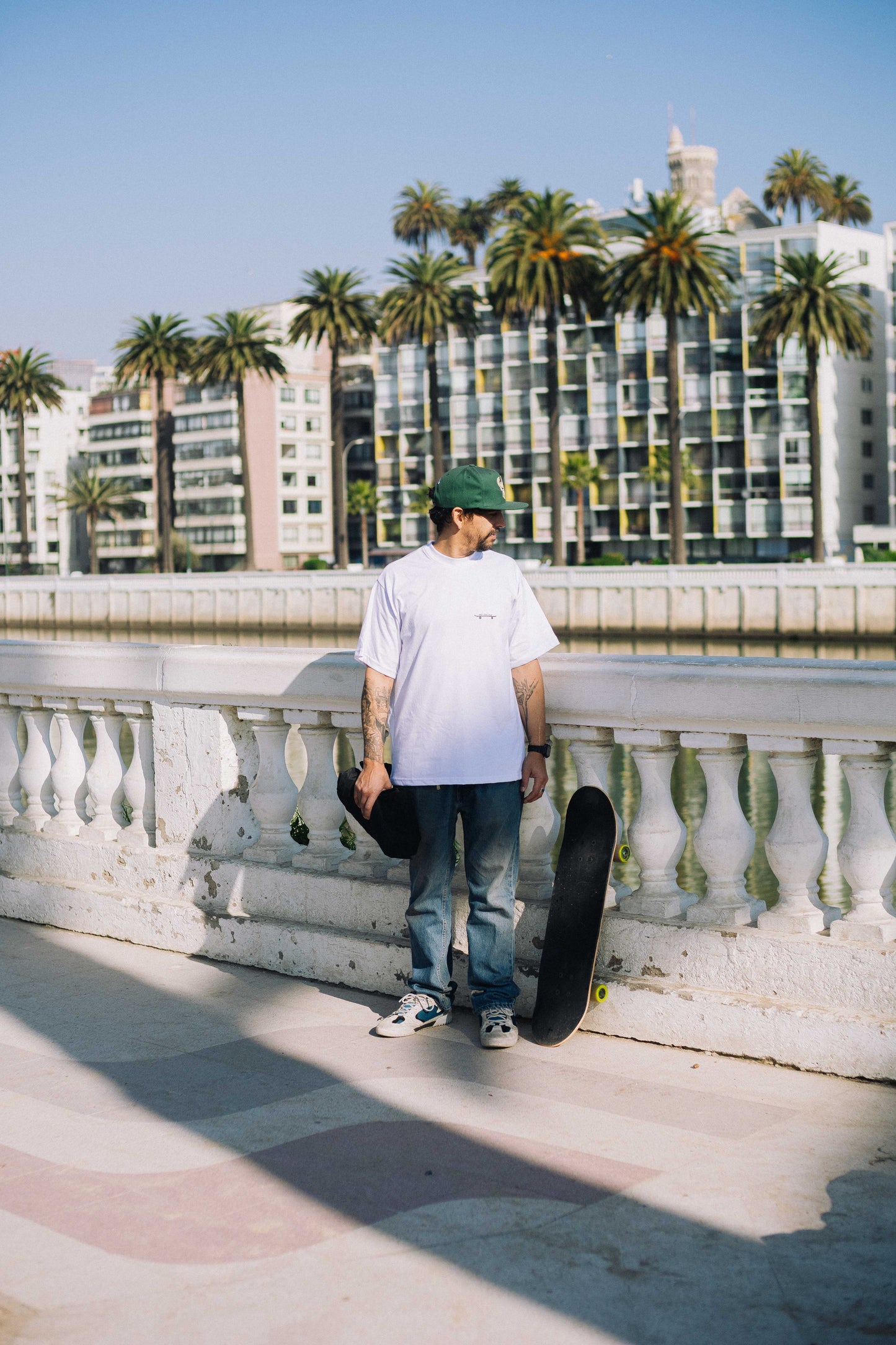Polera Blanca Oversize – Not Too Old