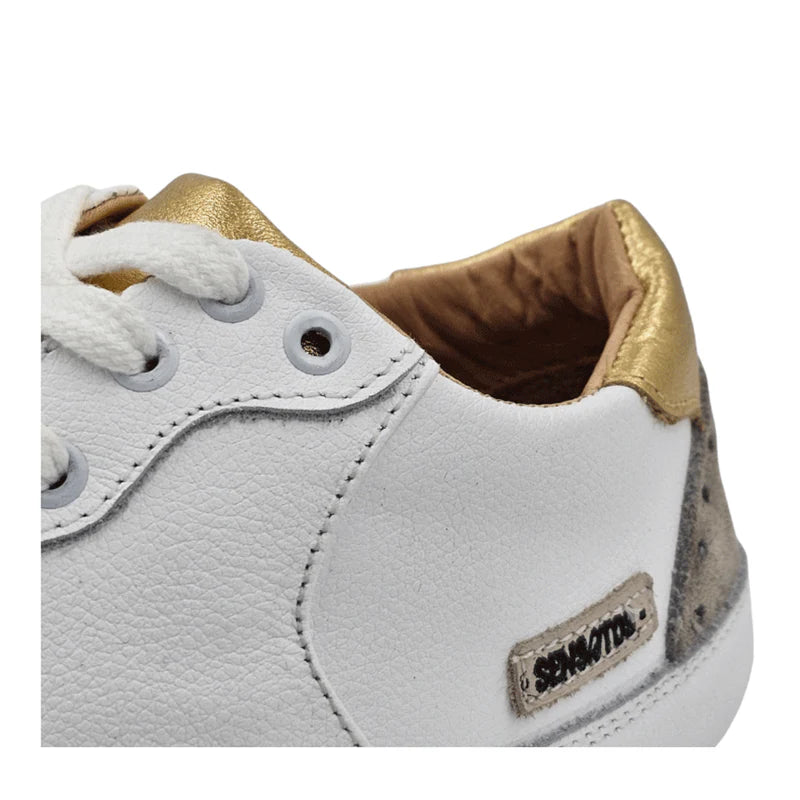 Zapatilla A2. Dorada