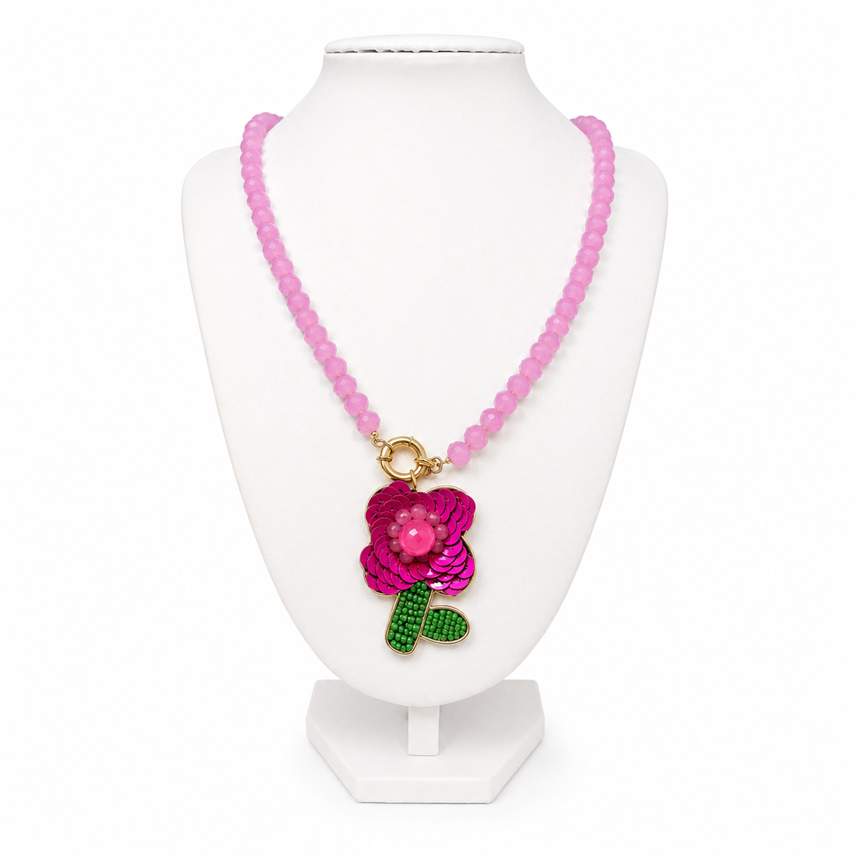 Collar bordado piedras rosa