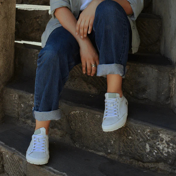 Zapatilla A1. Blanca Romero