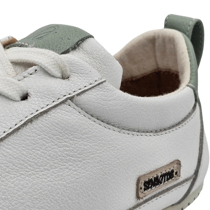 Zapatilla A1. Blanca Romero