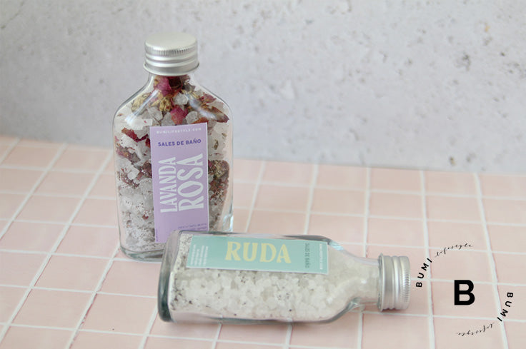 Sal de baño rosa