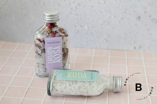 Sal de baño rosa